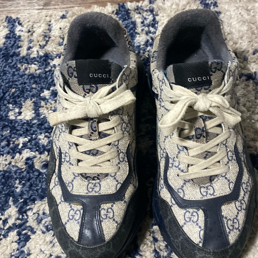 Gucci shoes